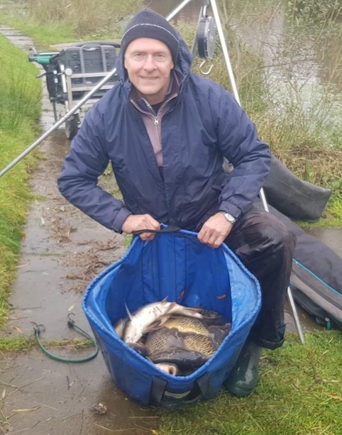 Pete sets a new match record at Lane Head with this 60lb net of carp. 20/10/2019
