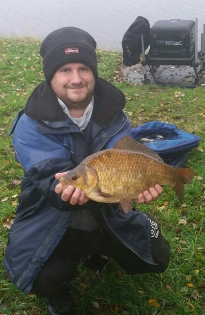 Tim with a fantastic Crucian caught on peg 18 at Lane Head on an undisclosed bait & method!! 28/10/17