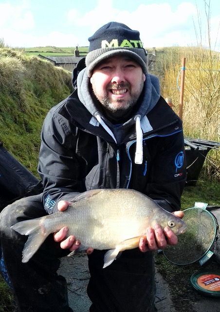 Craig with a nice winter bream on worm at Lane Head (peg 5). Another one followed and also a big Chub.